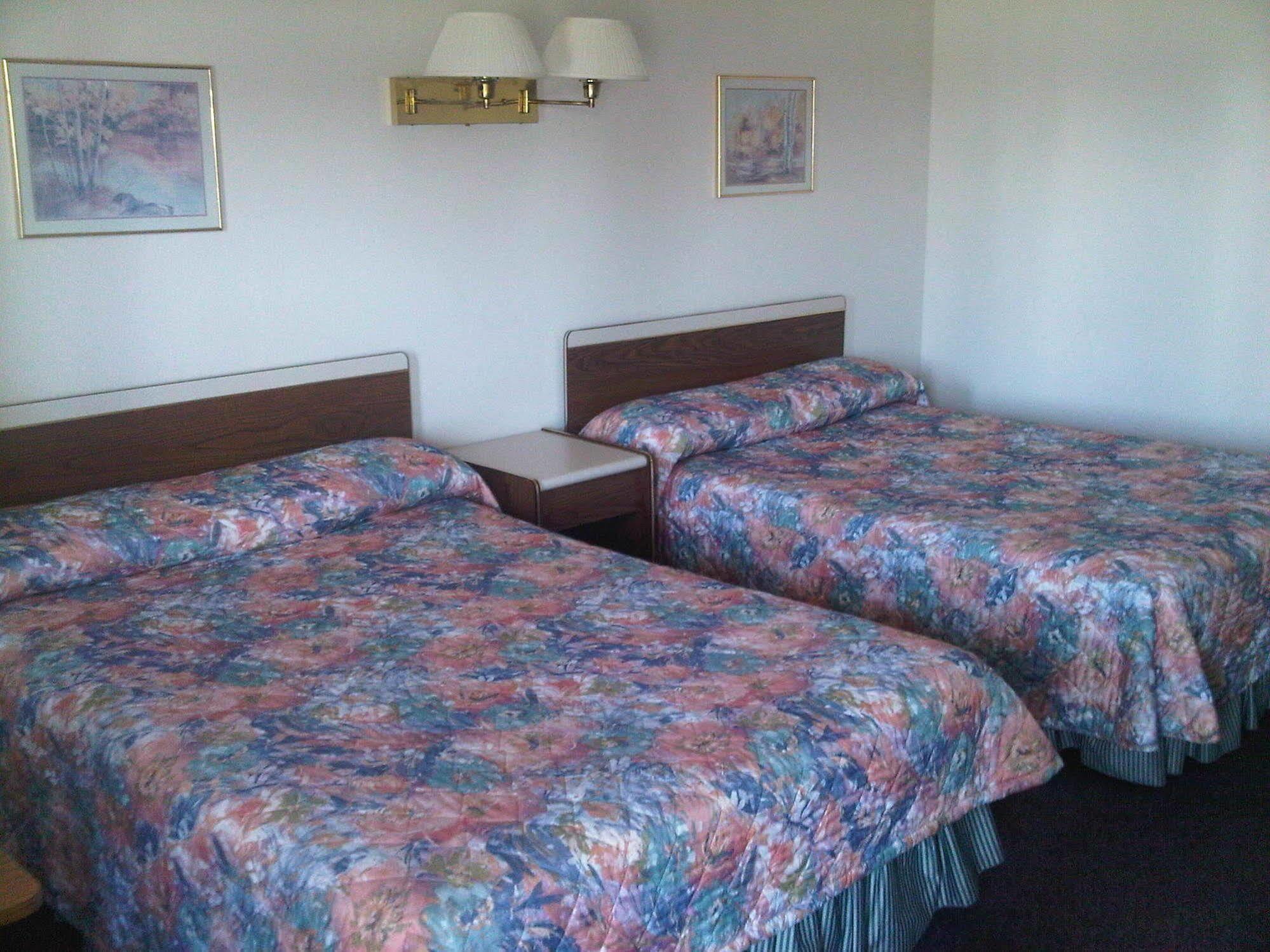 Embassy Motel Kingston Kültér fotó