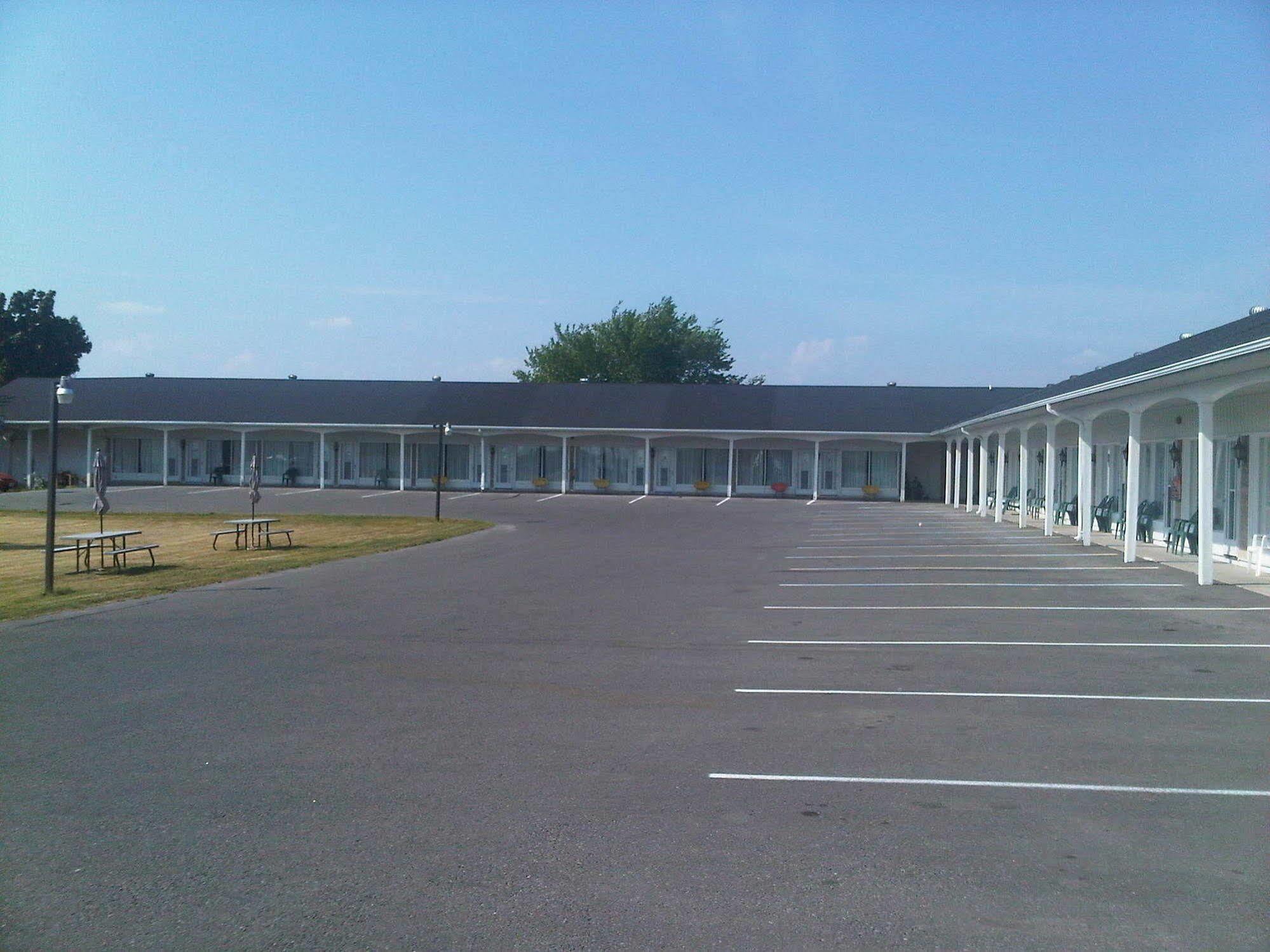 Embassy Motel Kingston Kültér fotó